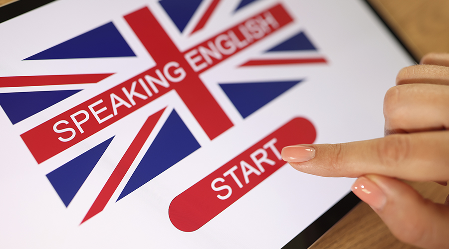 La relación entre el inglés y la tecnología: Cómo el dominio del idioma te ayuda a estar a la vanguardia