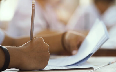 Preparándote para el examen IELTS o TOEFL en verano: Consejos y recursos para obtener un buen puntaje